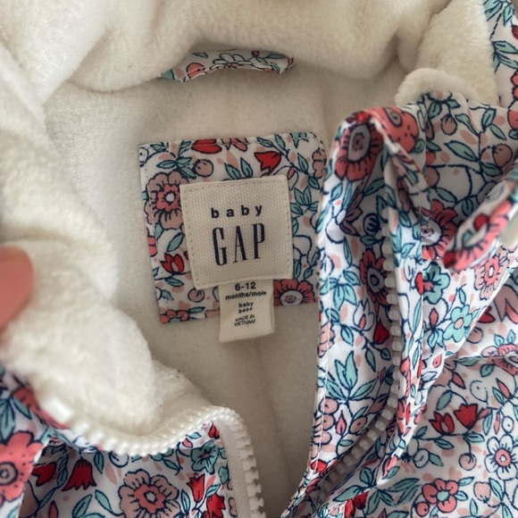Baby Gap Floral Snowsuit - Picture 3 of 3